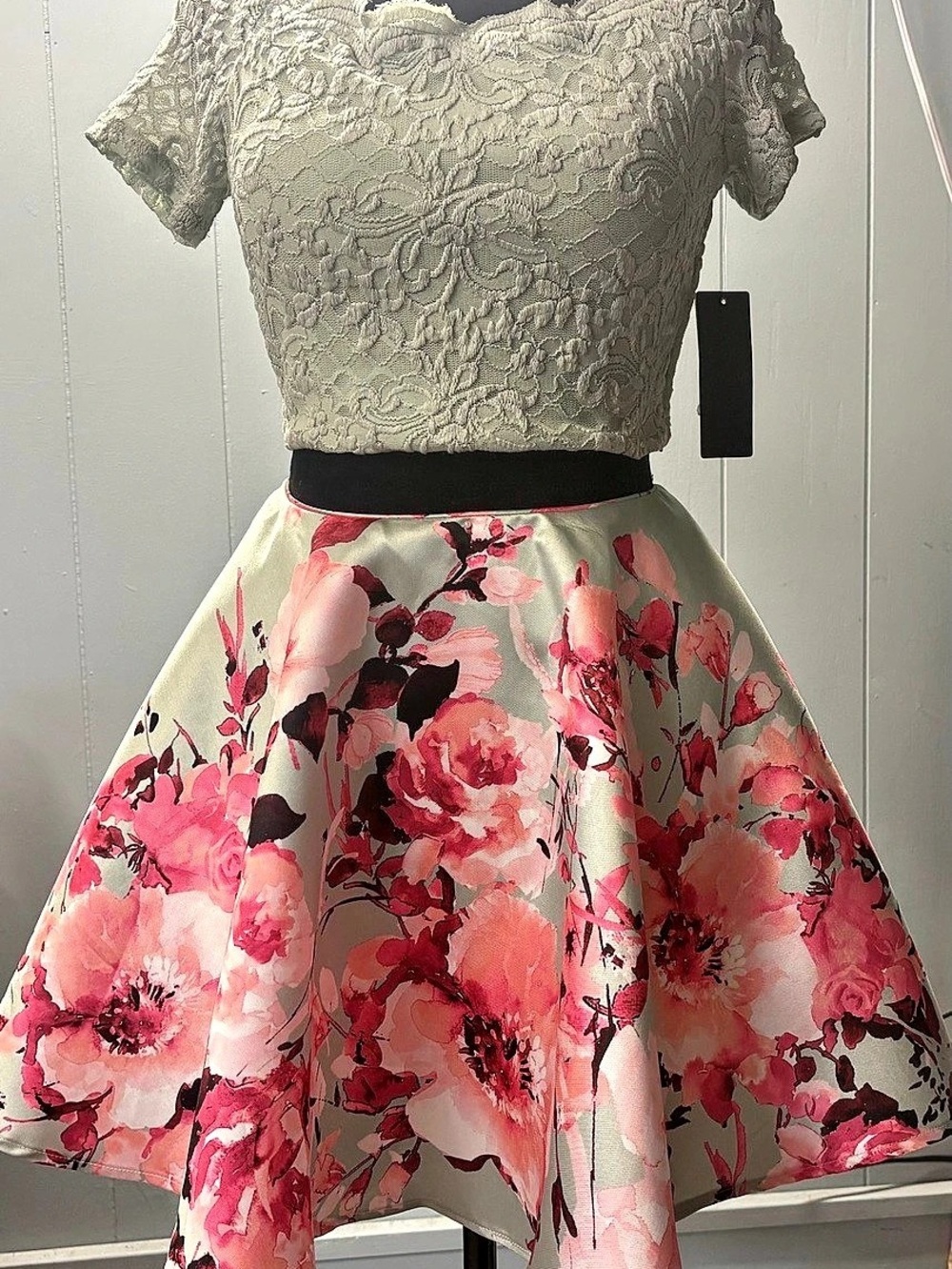 Jodi Kristopher Floral Lace Skirt & Crop Top in Pink & Mint Size 7 NWT